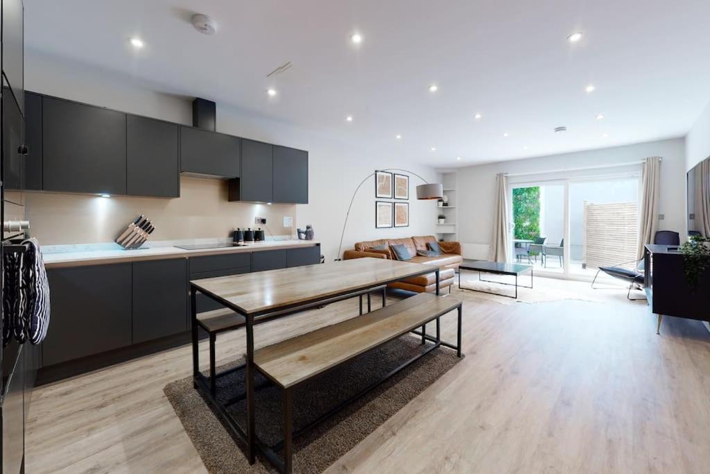 Stylish 2Bed Flat 10Min To Wimbledon Tennis Courts Лондон Экстерьер фото